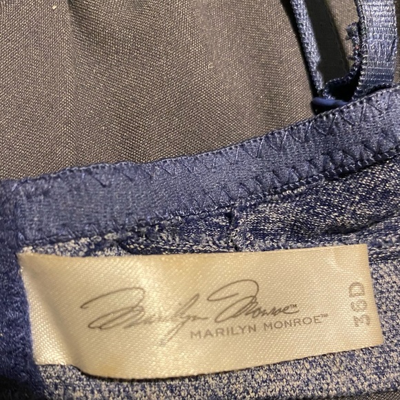 Marilyn Monroe bra - Picture 3 of 3